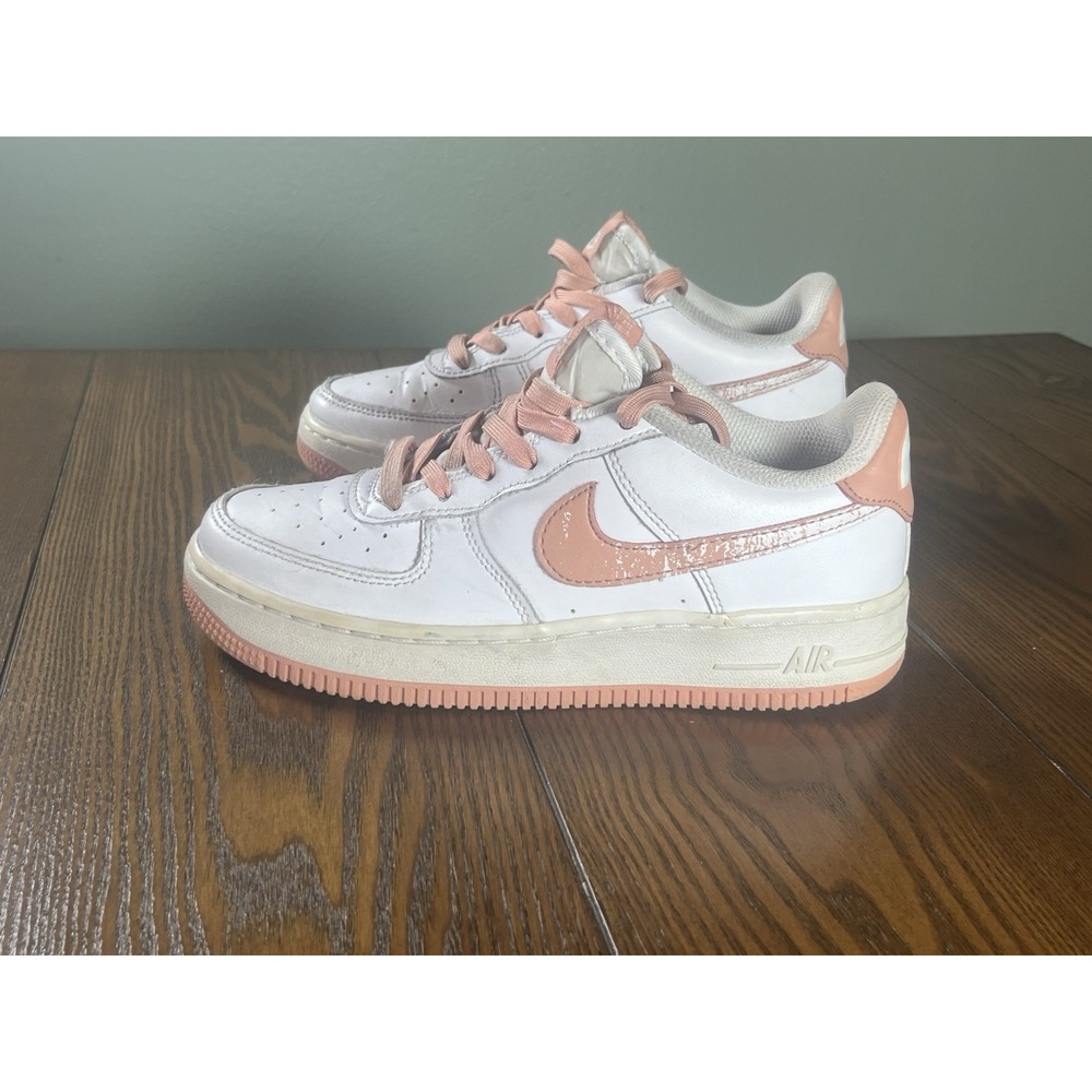 Nike AF 1 LV8 GS 'White Light Madder Root Aura' DM0985-100 size 4y Women's 5.5